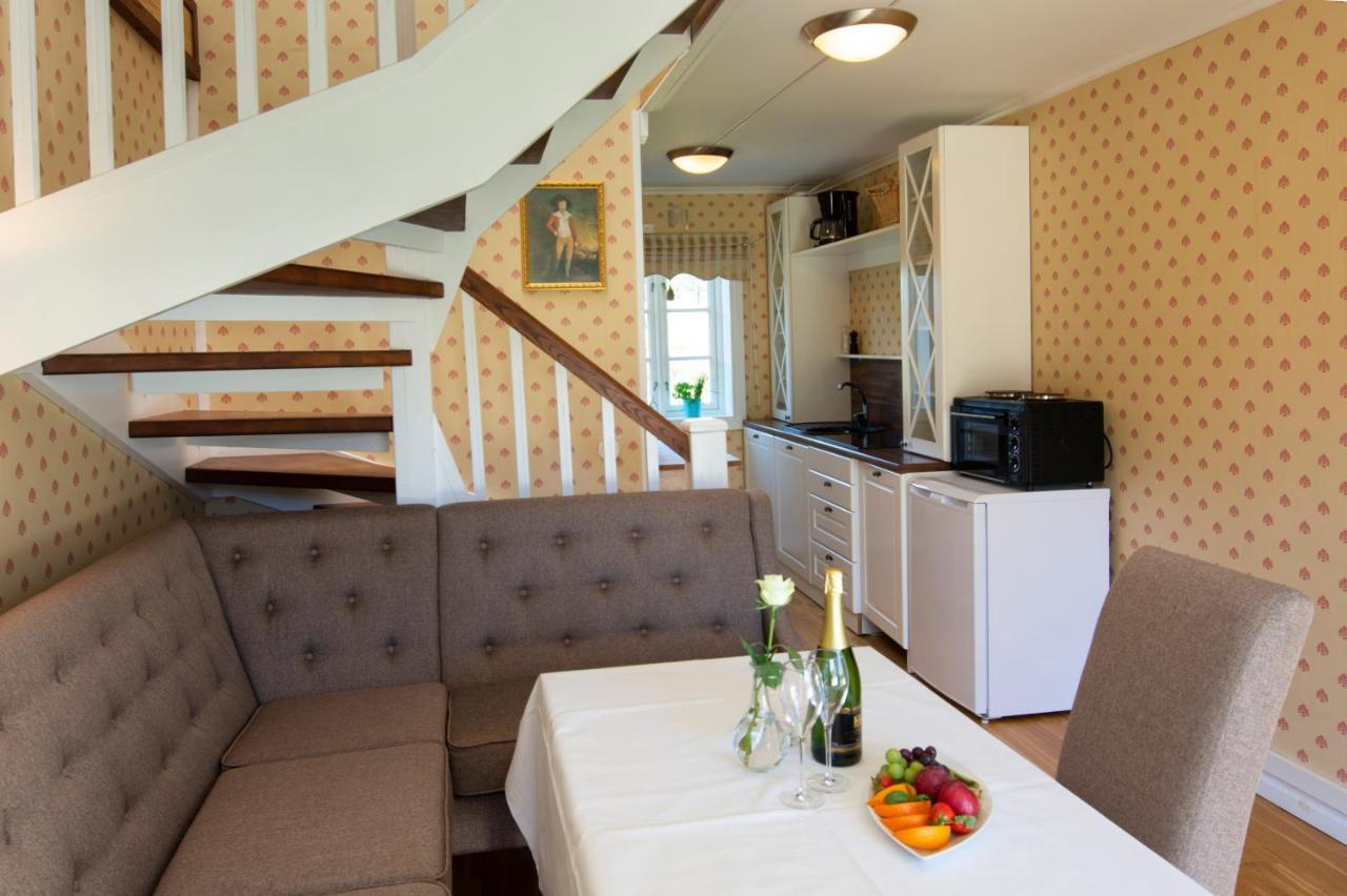 Arendal Herregaard Sommerstuer & Leiligheter Faervik Экстерьер фото